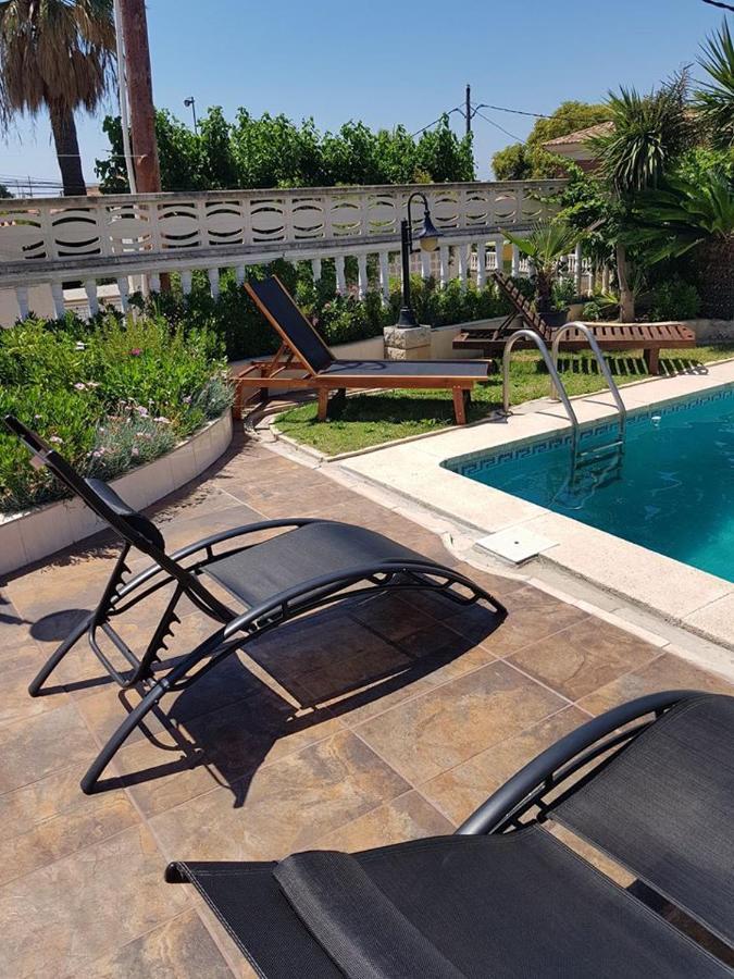Da Vinci Room Villa Blanca 坎布里尔斯 外观 照片